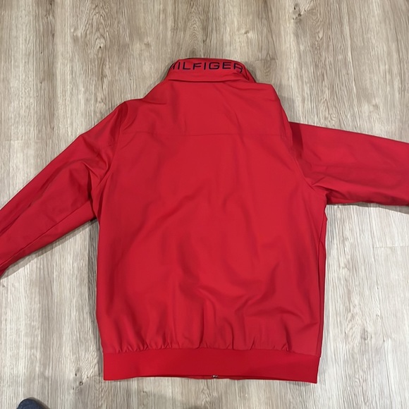 Tommy Hilfiger Red Windbreaker Jacket with Hood - Picture 2 of 3